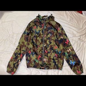 Men’s Lightweight Camouflage Jacket w/ Butterflies